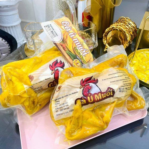 Gà ủ muổi Mademe Hoàng (1,2-1,4kg)
