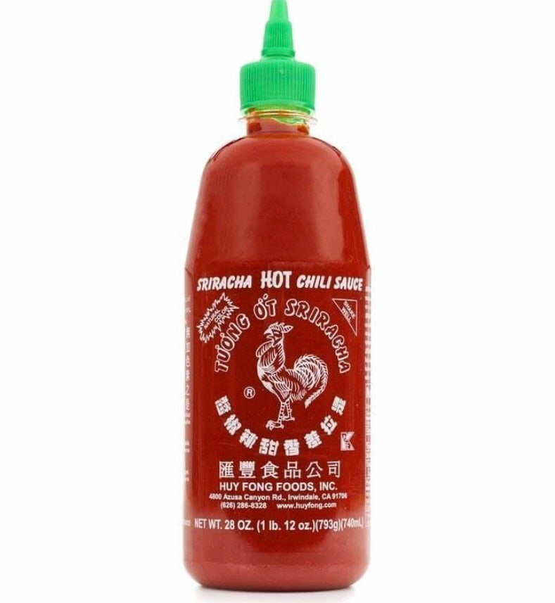 Tương ớt con gà Sriracha Huy Fong chai 740ml